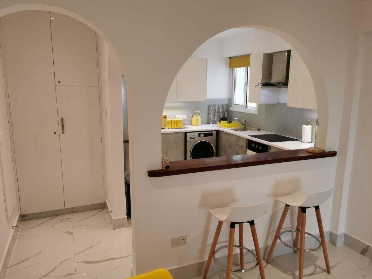 Paphos Gardens Apartment ภายนอก รูปภาพ
