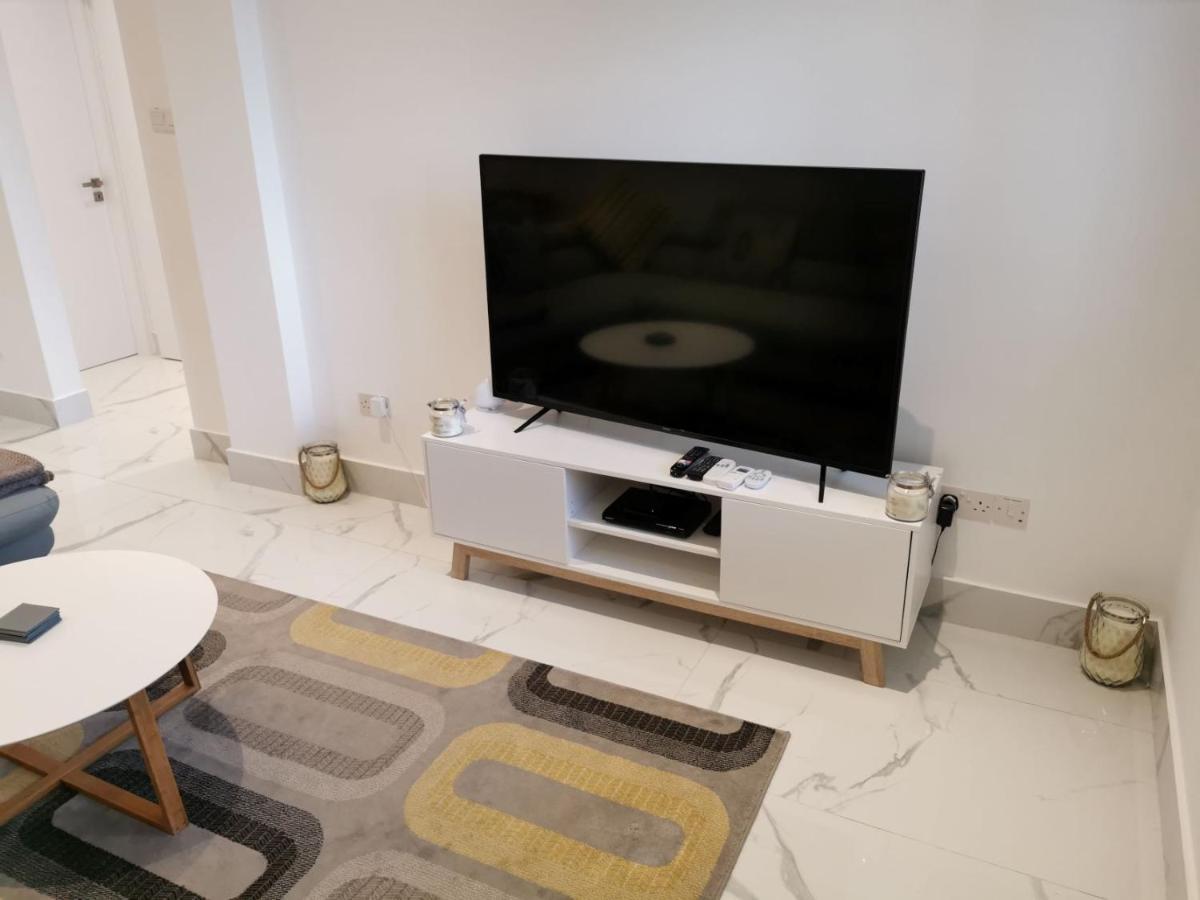 Paphos Gardens Apartment ภายนอก รูปภาพ