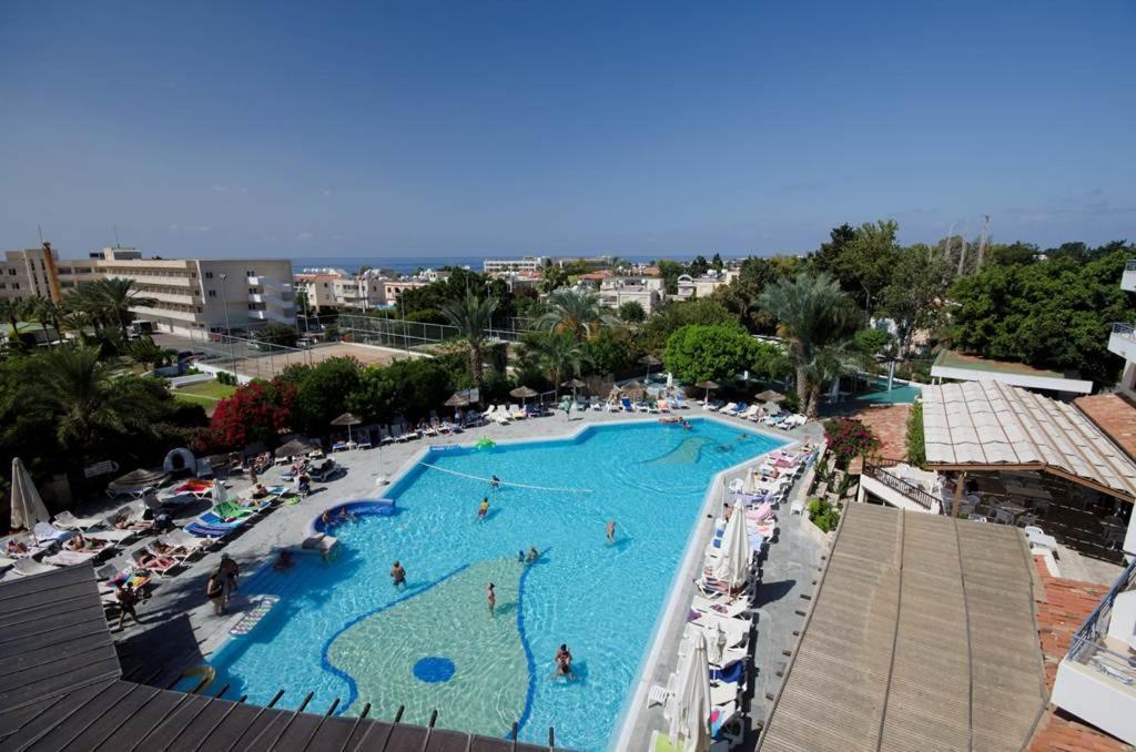 Paphos Gardens Apartment ภายนอก รูปภาพ