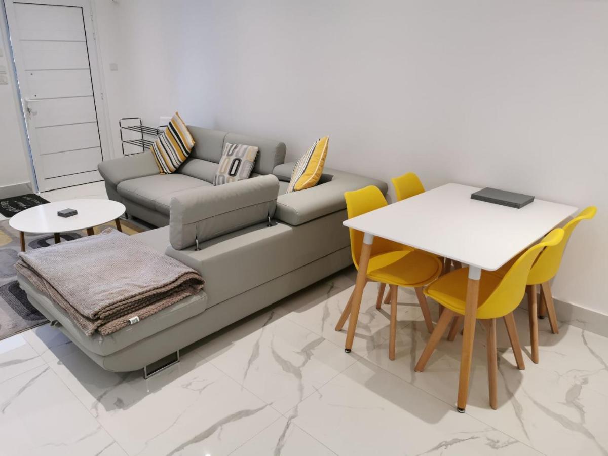 Paphos Gardens Apartment ภายนอก รูปภาพ