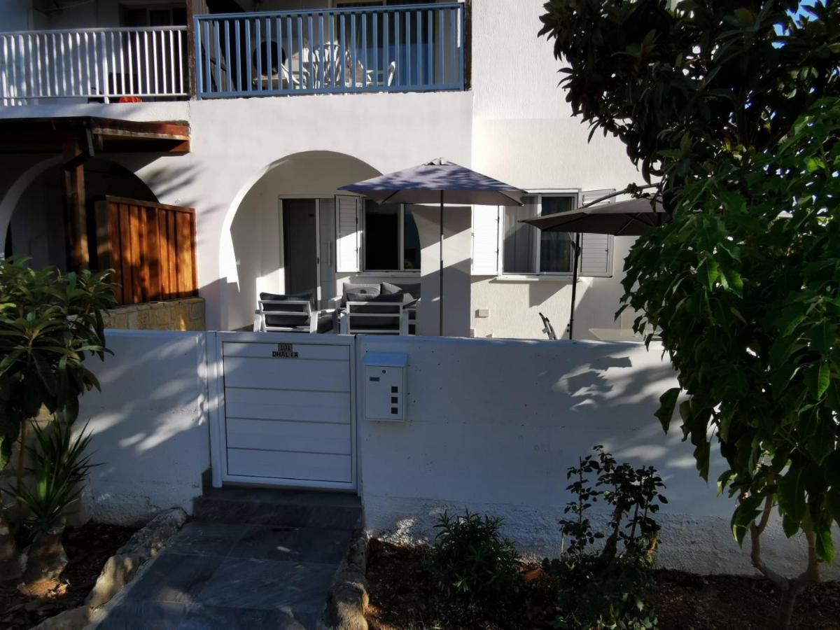 Paphos Gardens Apartment ภายนอก รูปภาพ